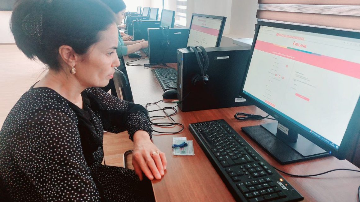 Francuz tili páni oqıtıwshıları “Ev@lang” platforması arqalı I-basqısh  test sınawlarına qatnastı