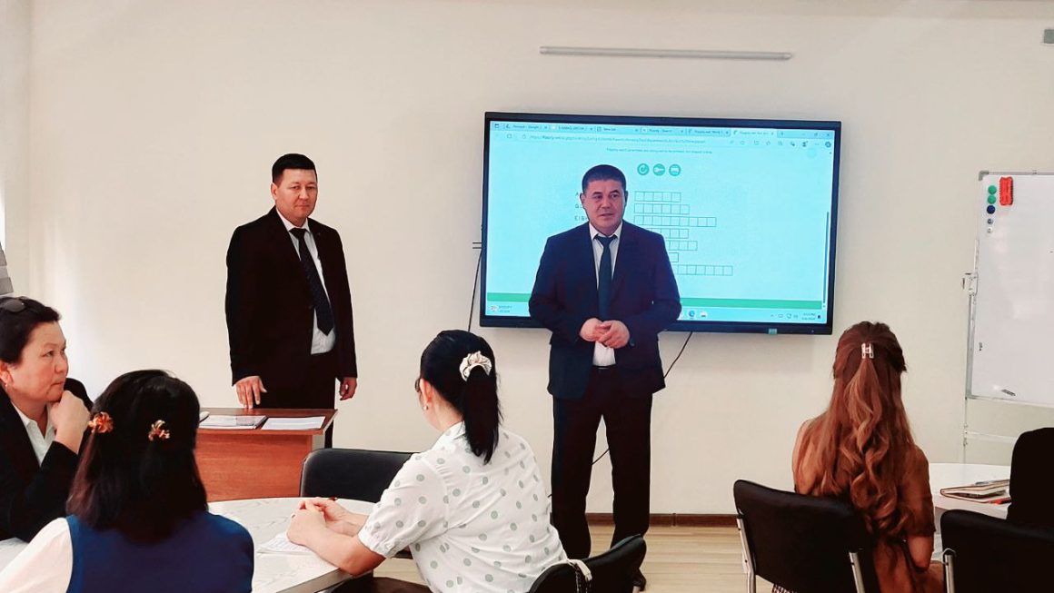 Qaraqalpaqstan  Respublikası Pedagogikalıq sheberlik orayında pedagog xızmetkerlerdiń  úzliksiz kásiplik rawajlandırıw oqıw kursları baslandı
