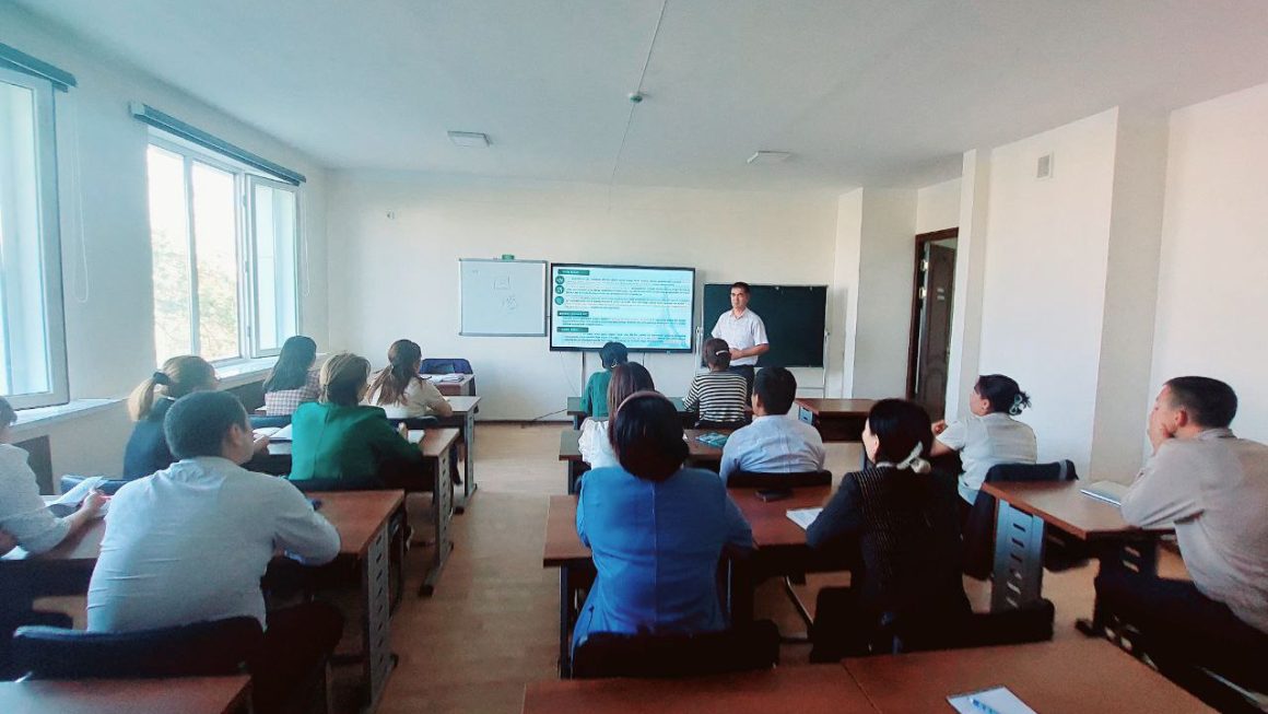 Pedagogikalıq sheberlik orayında jańa oqıw jılı baslandı