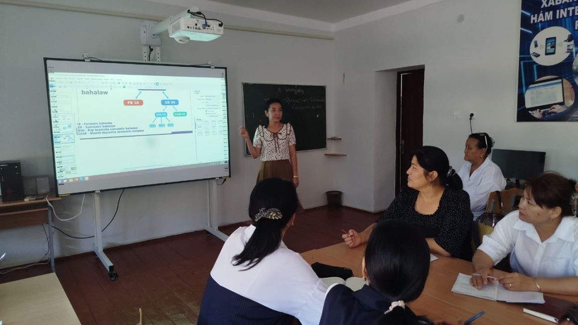 “Kriteriyalarǵa tiykarlanǵan jaña bahalaw sisteması” atamasındaǵı seminar-trening bolıp ótti