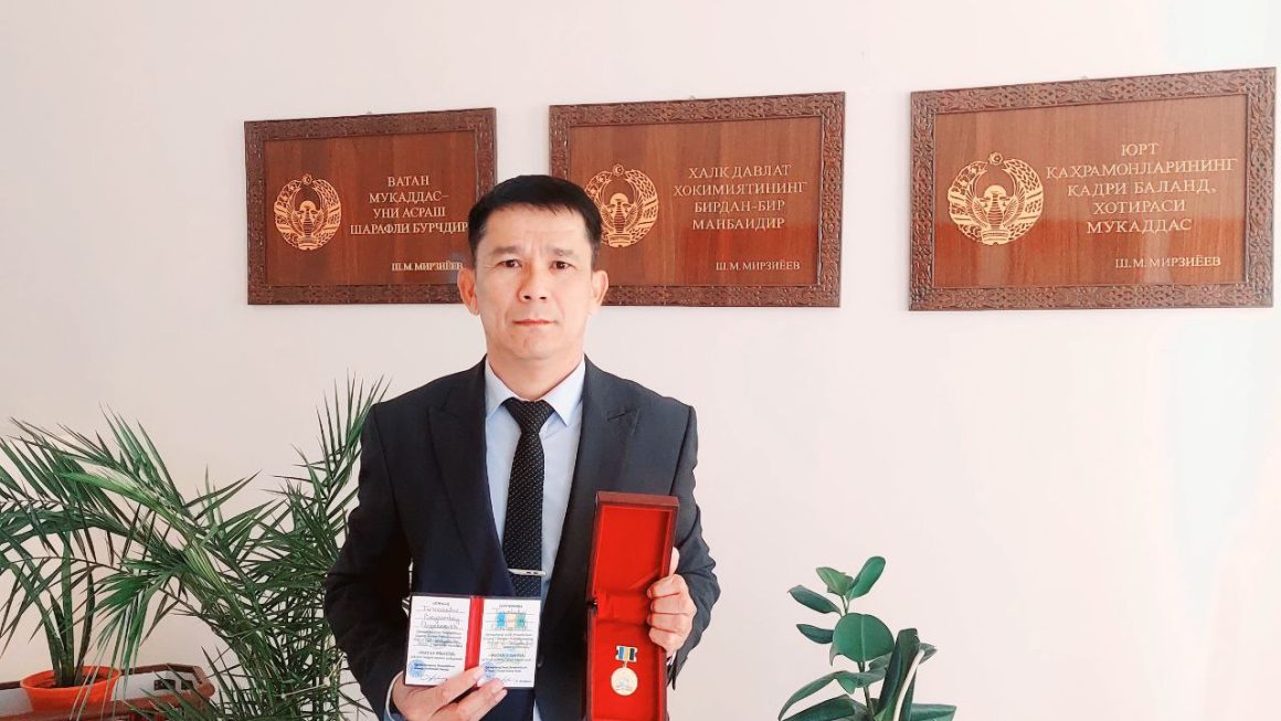 «Tillerdi oqıtıw metodikası» kafedrası docenti   BAYRAMBAY TURÍMBETOV -«Watan pidayısı» kókirek belgisi menen sıylıqlandı