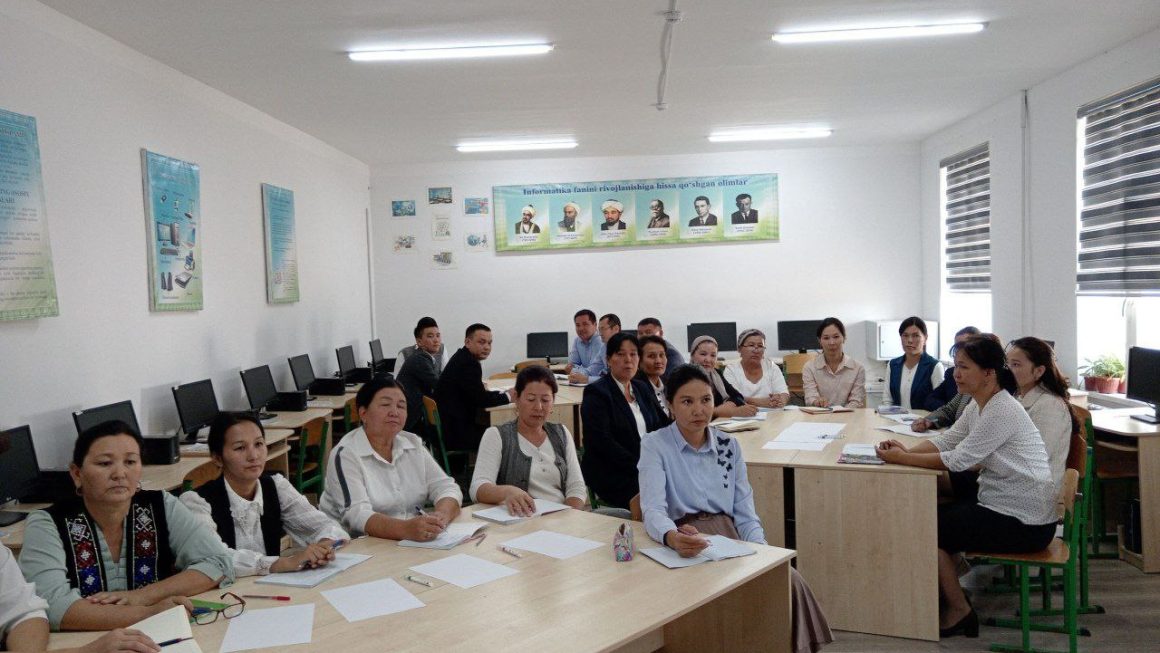 KRK, KRS Tayanısh mekteplerde “Kásiplik rawajlanıw kúni” hám “Kásiplik rawajlanıw saati” ilajları bolıp ótti