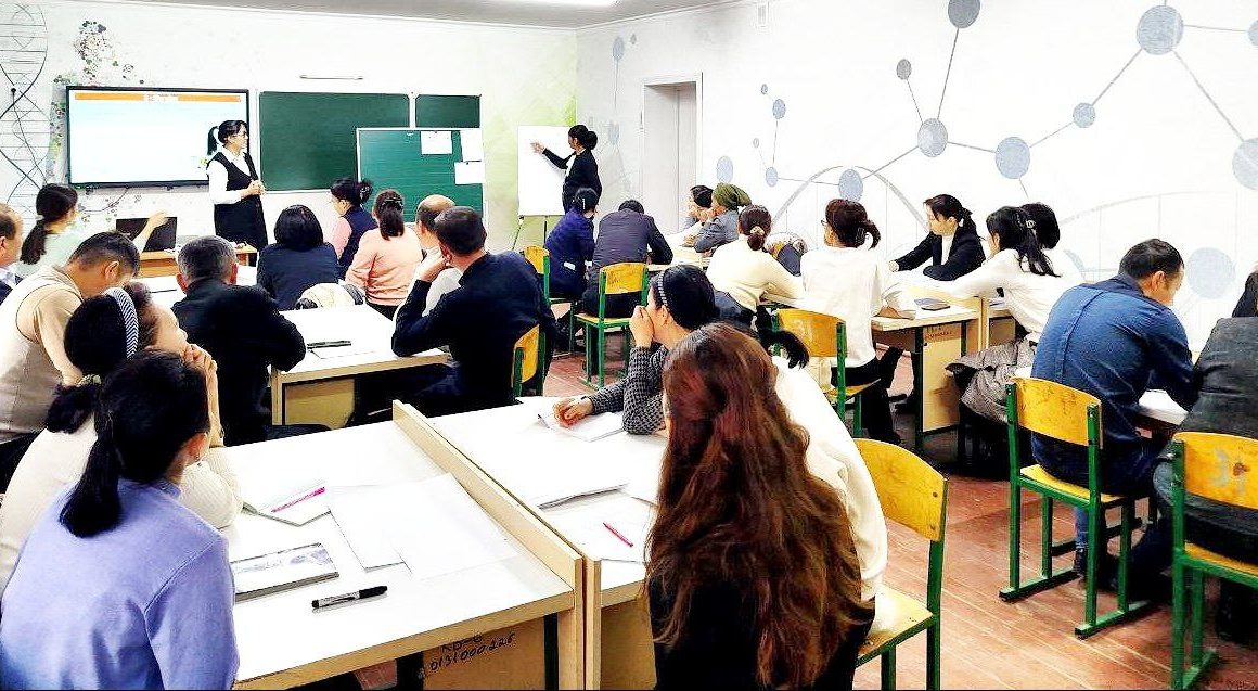 Muǵallimler  ushın «Kásiplik rawajlanıw kúni» ilajı ótkerilmekte