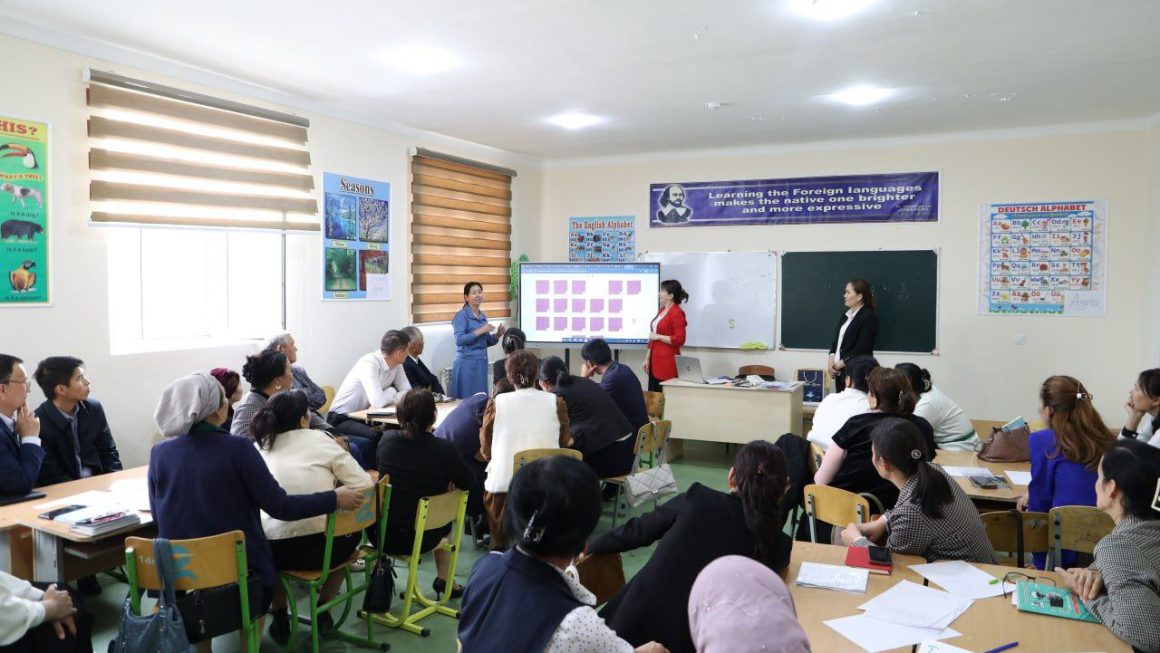 “Jańa metodikalar tálim sapasın asırıwdıń áhmiyetli faktorı” atamasında ámeliy seminar ótkerildi