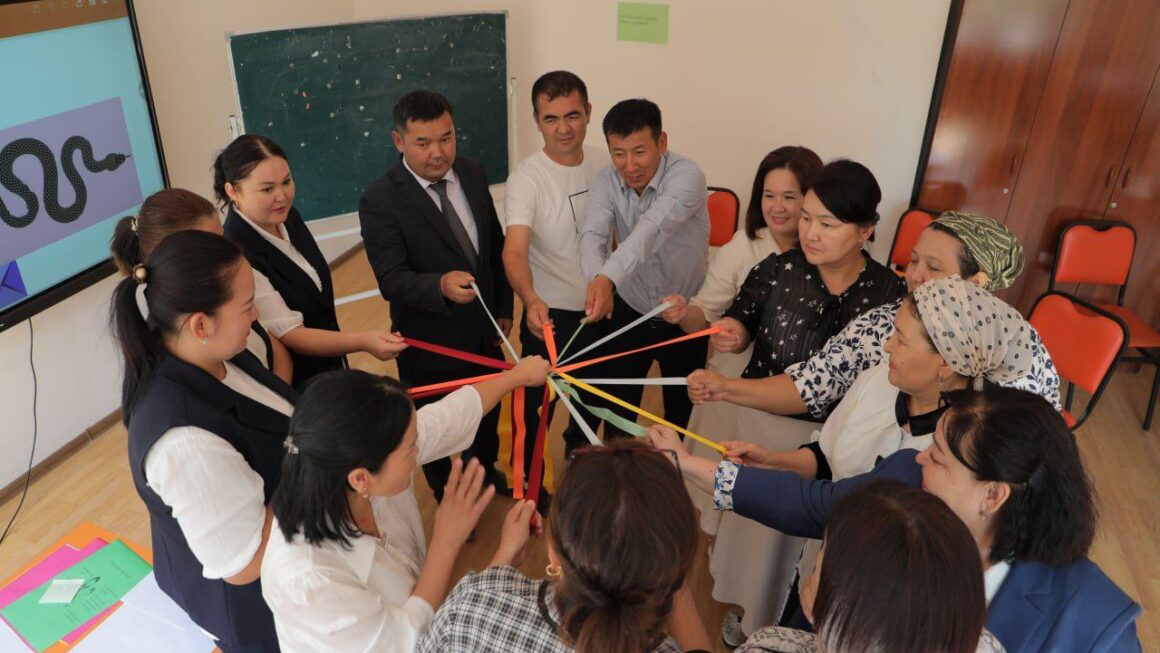 “Sapalı bilim beriwde metodlardıń áhmiyeti” temasında seminar-trening bolıp ótti