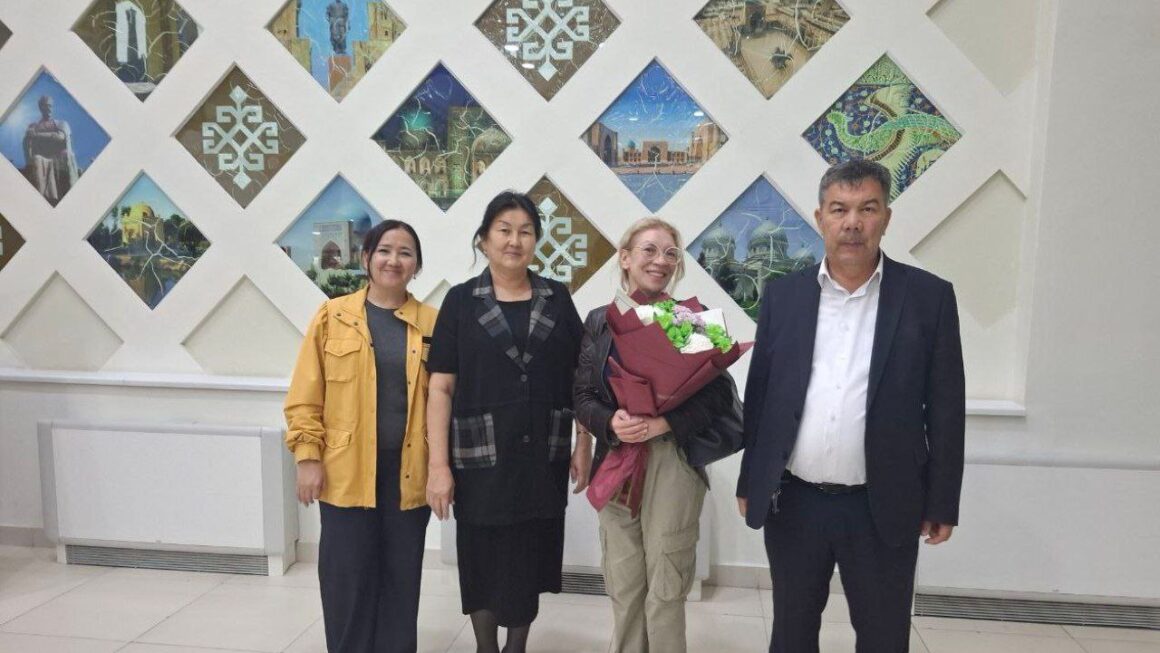 Rossiyalı qánige xızmet saparı menen Pedagogikalıq  sheberlik orayına keldi