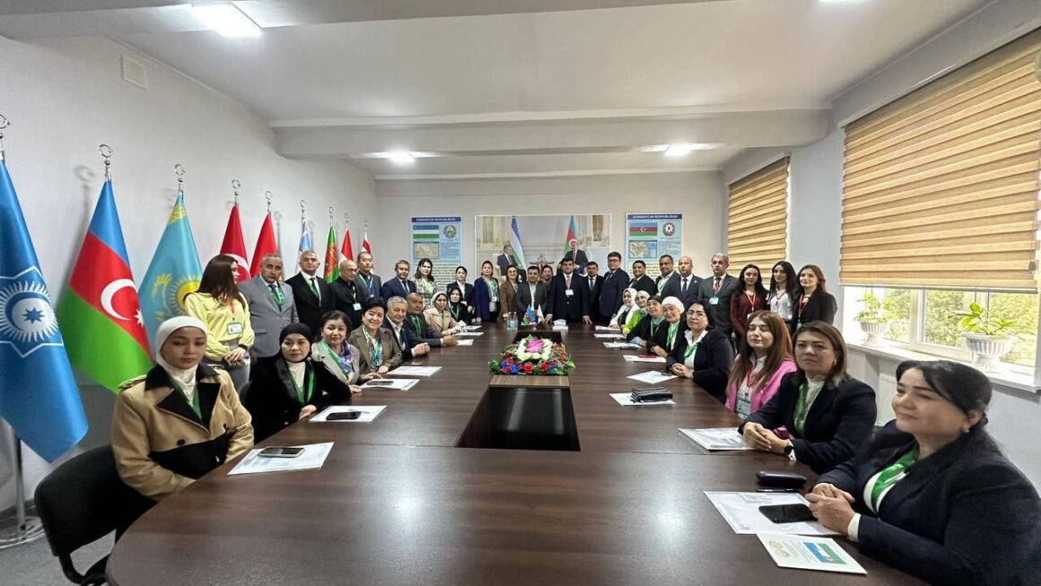 Shet el birge islesiw sheńberinde qaraqalpaqstanlı pedagoglar Ázerbayjanda qánigelik arttırmaqta