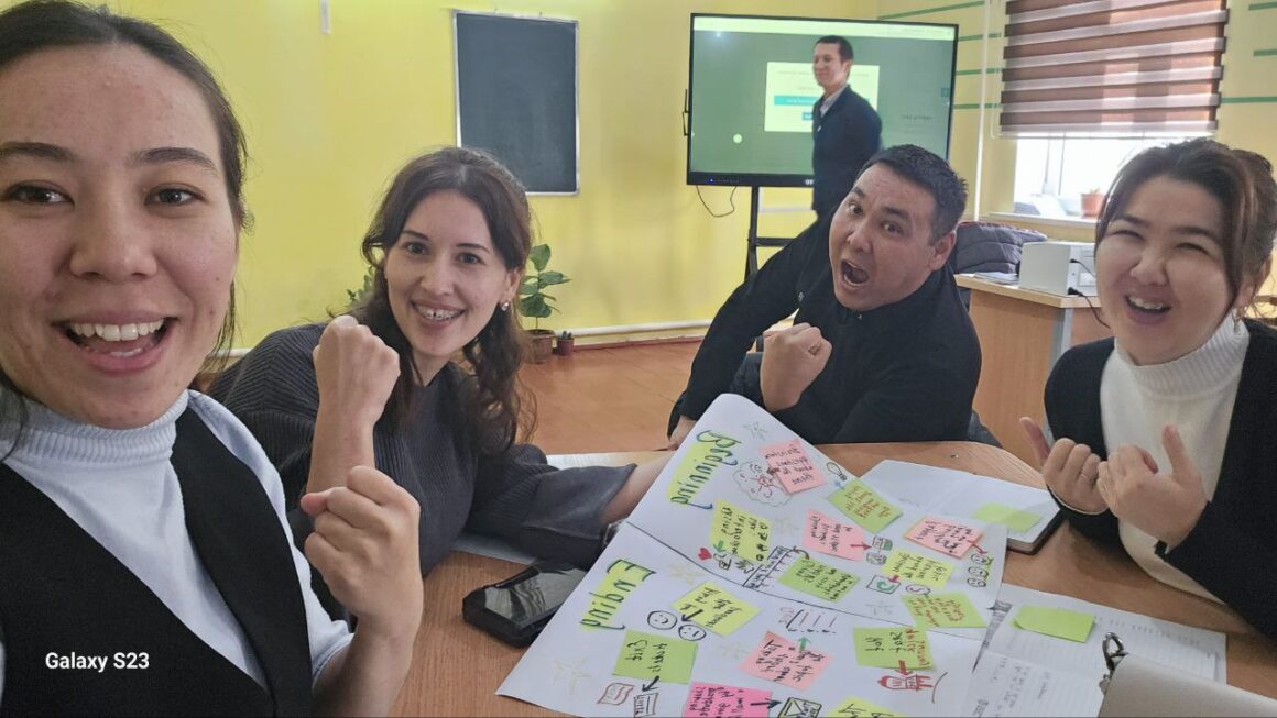 Inglis tili muǵallimleri ushın “Kásiplik rawajlanıw kúni” ilajı ótkerildi