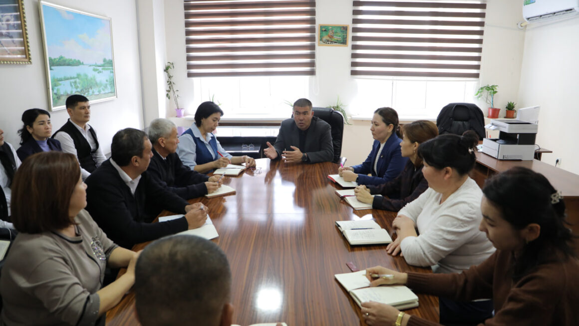 “Kasbiy rivojlanish kuni” va “Kasbiy rivojlanish soati” bo‘yicha ochiq muloqot o‘tkazildi