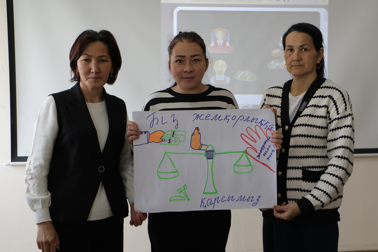 “Korrupciyaǵa qarsı gúresiw – mámleketlik siyasattıń tiykarǵı baǵdarı” temasında chellenj shólkemlestirildi.