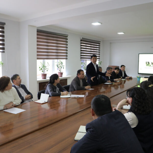 #Ashıq_sáwbet  Professor-oqıtıwshılar tárepinen ótkeriletuǵın seminar-treningler boyınsha ashıq sáwbet