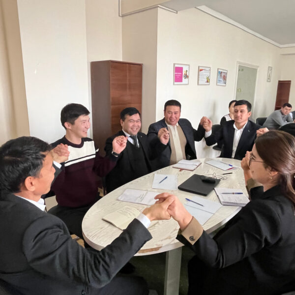 Pedagogikalıq sheberlik orayında “Zakovat” intellektuallıq oyını bolıp ótti