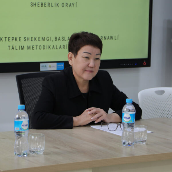 Pedagogikalıq sheberlik orayında ashıq sáwbet ótkerildi