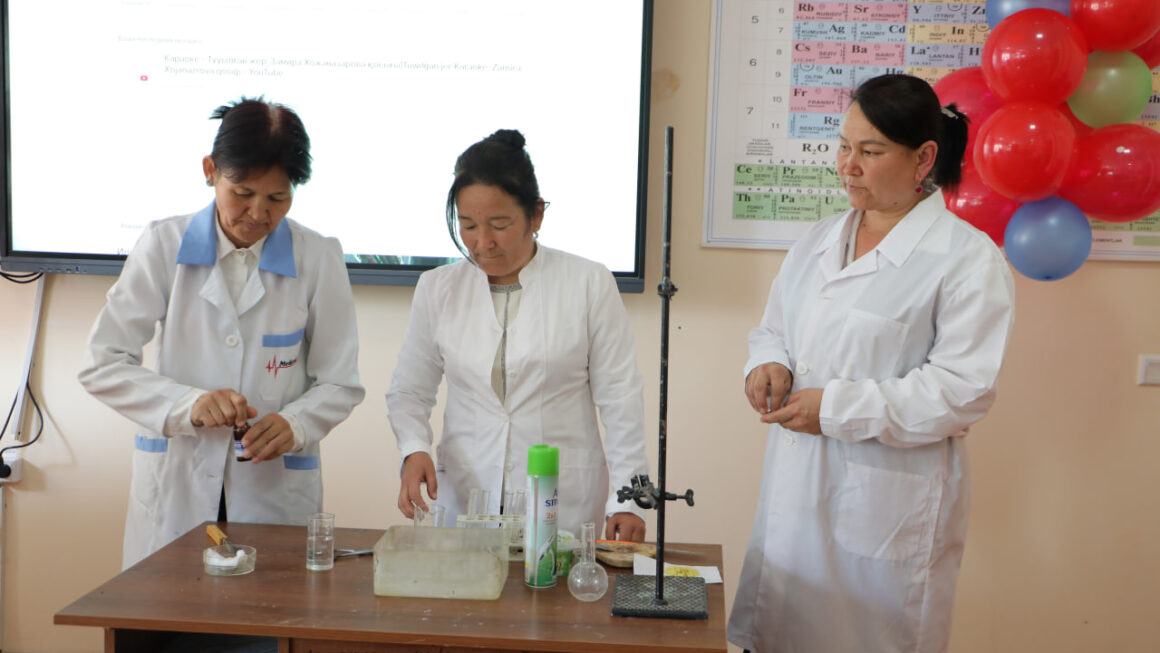 “Ximiya álemine sayaxat” atamasında ruwxıy-aǵartıwshılıq ilaj ótkerildi