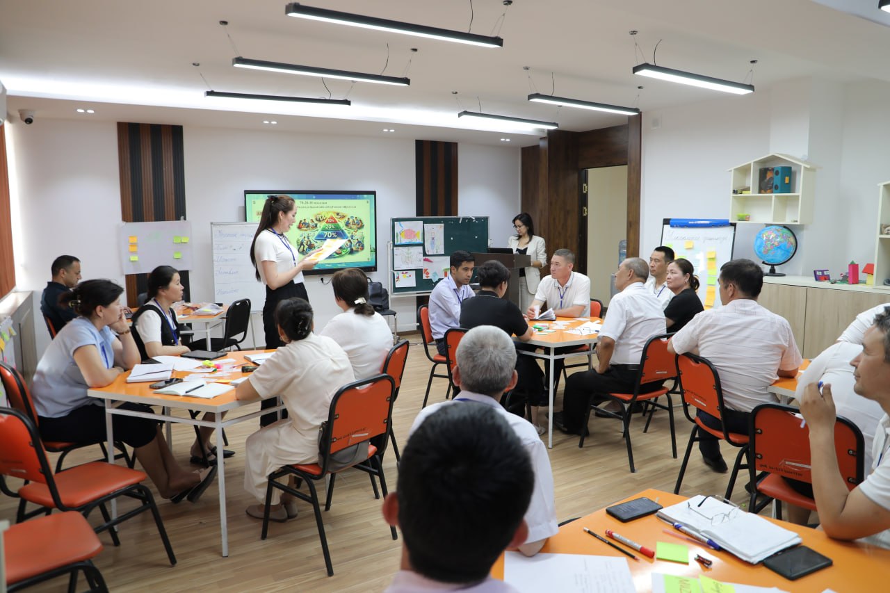 Qaraqalpaqstan Respublikası pedagogikalıq sheberlik orayında mekteplerde Íqlım bilimlendiriwin engiziwge qaratılǵan seminar-trening tabıslı juwmaqlandı.