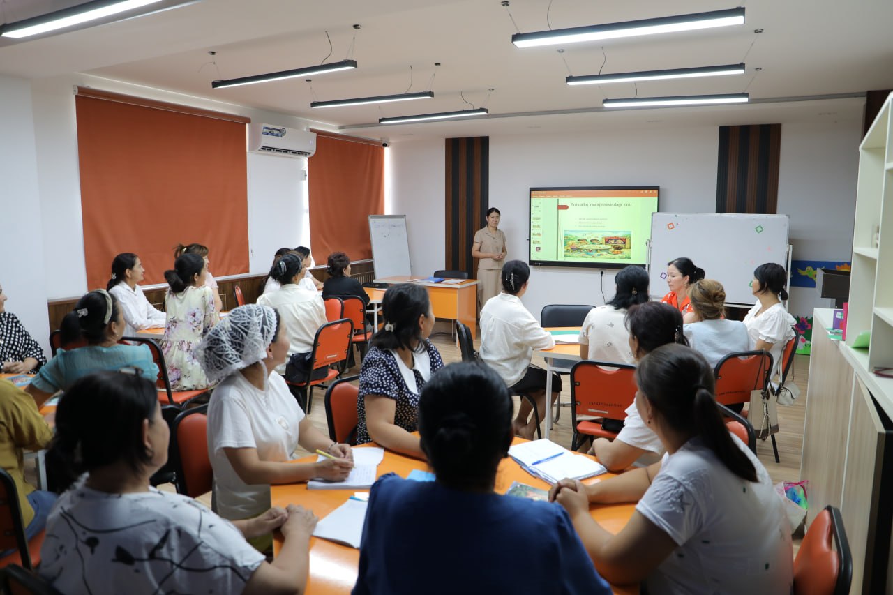 Pedagoglar ushın iyun ayı oqıw sabaqları   dawam etpekte
