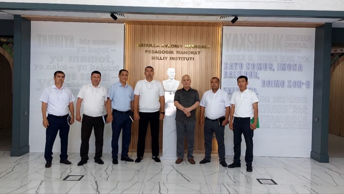 Pedagoglarning kasbiy salohiyatini oshirishga qaratilgan malaka oshirish kurslari davom etmoqda