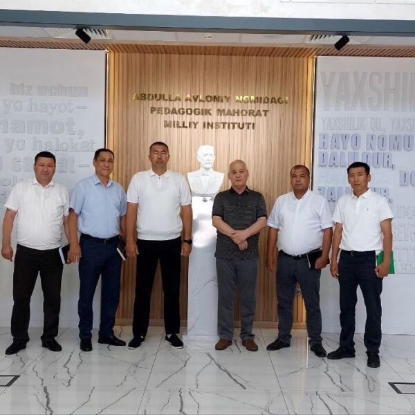 Pedagoglardıń kásiplik potencialın arttırıwǵa qaratılǵan qánigelik arttırıw kursları dawam etpekte
