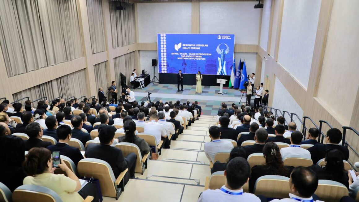 “Sıpatlı bilimlendiriw – Jańa Ózbekstan rawajlanıwınıń bekkem tiykarı” súreni astında V “Ustazlar milliy forumı” dawam etpekte.